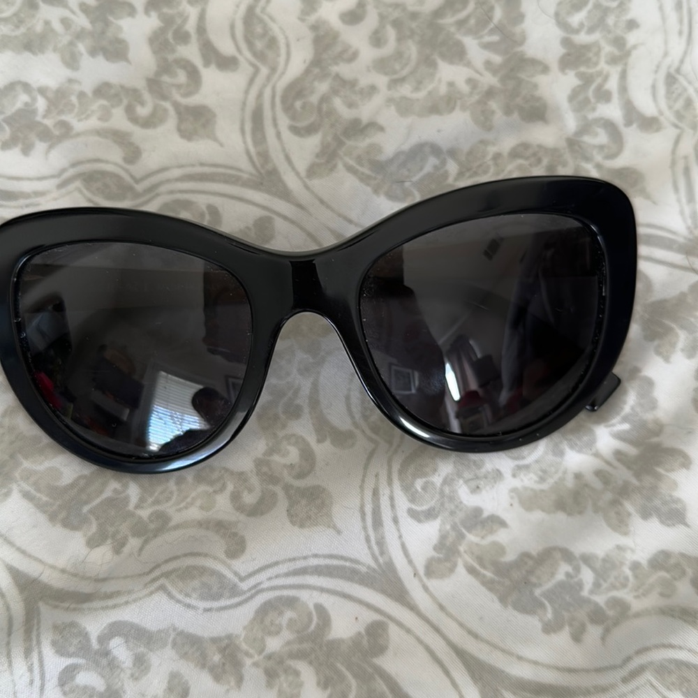 Versace sunglasses - Picture 2 of 7
